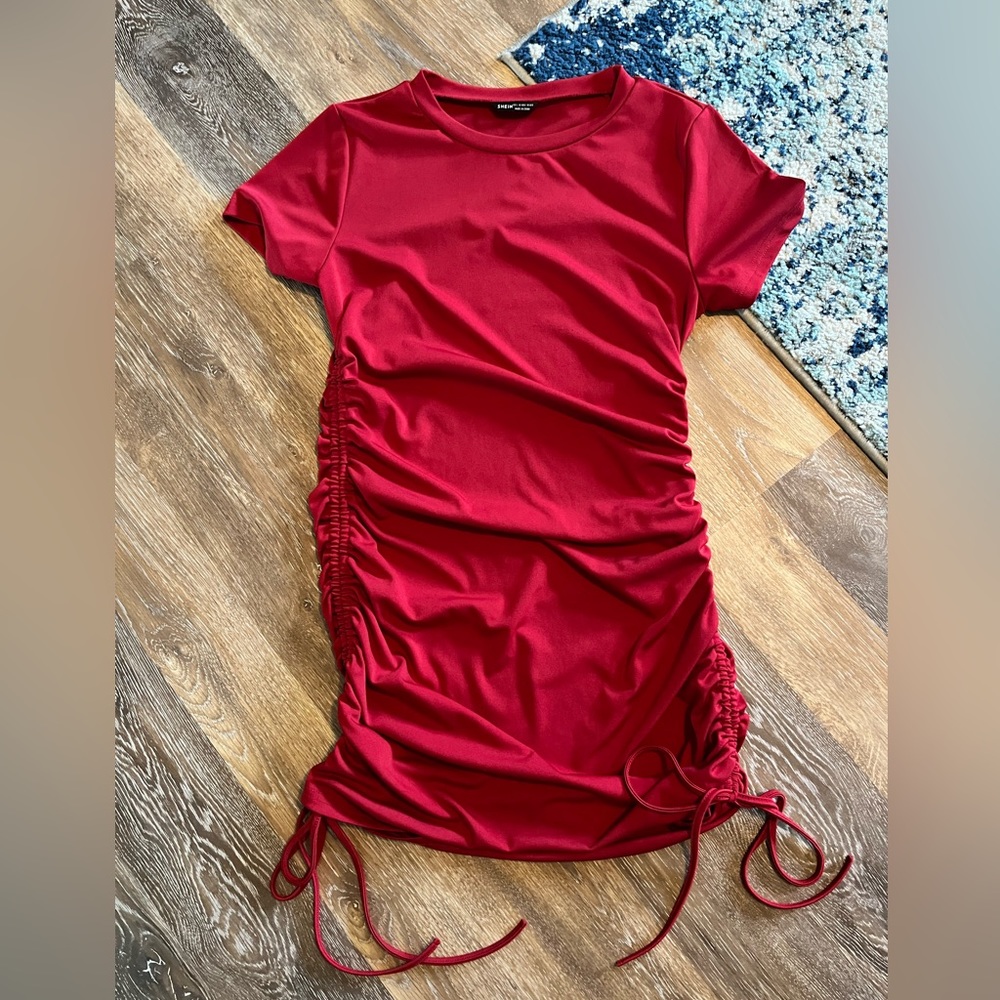 Side Drawstring Detail Solid Dress Size Large